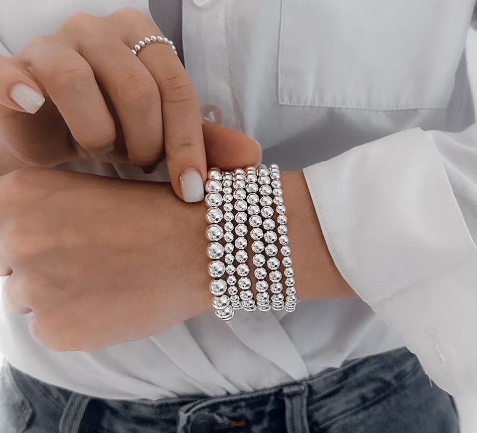 Set di braccialetti geometrici minimalisti con perle e perline a conchiglia CCB, design elastico estensibile per un uso impilabile