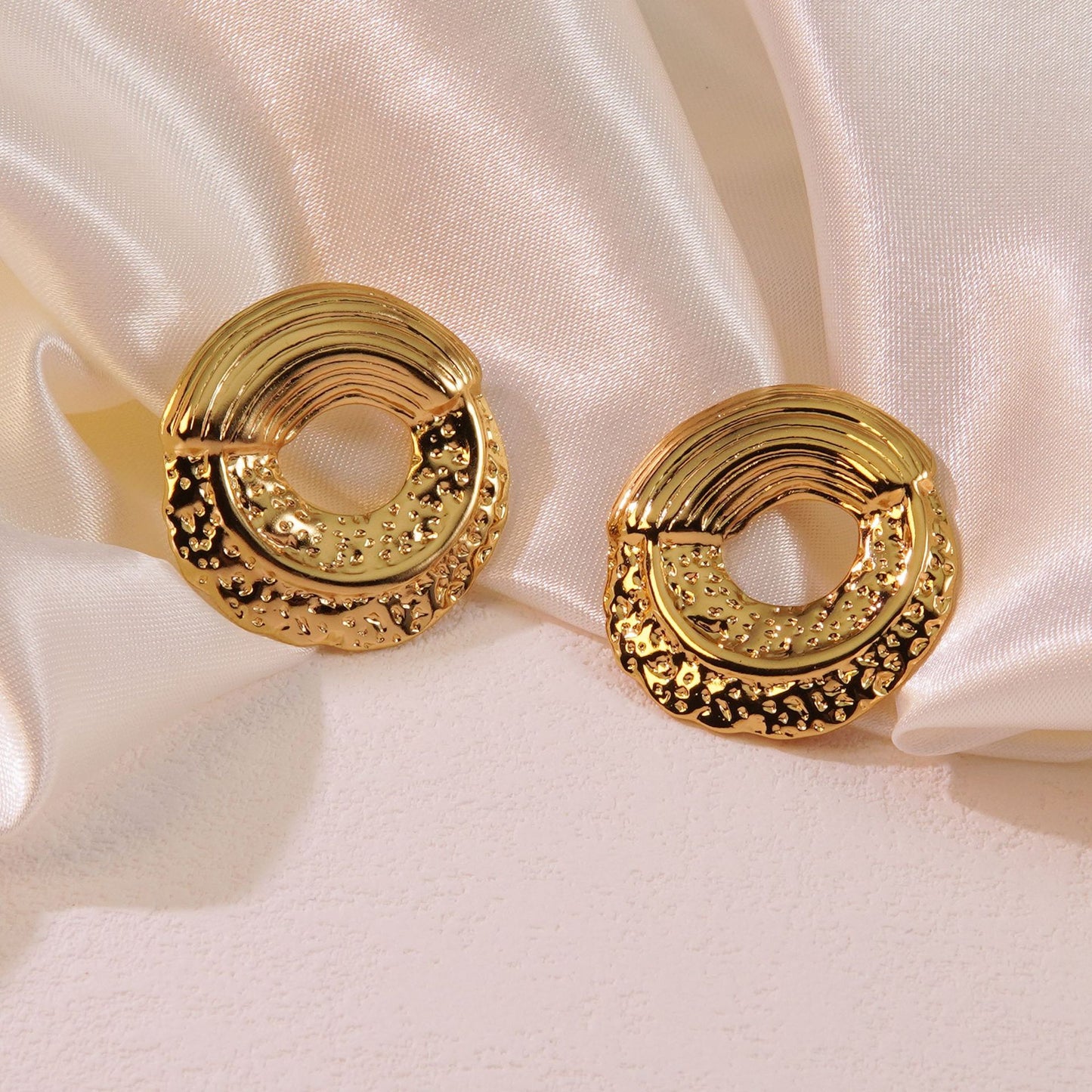 Sweet Streetwear Round Geometric Stamped Stainless Steel Earrings
