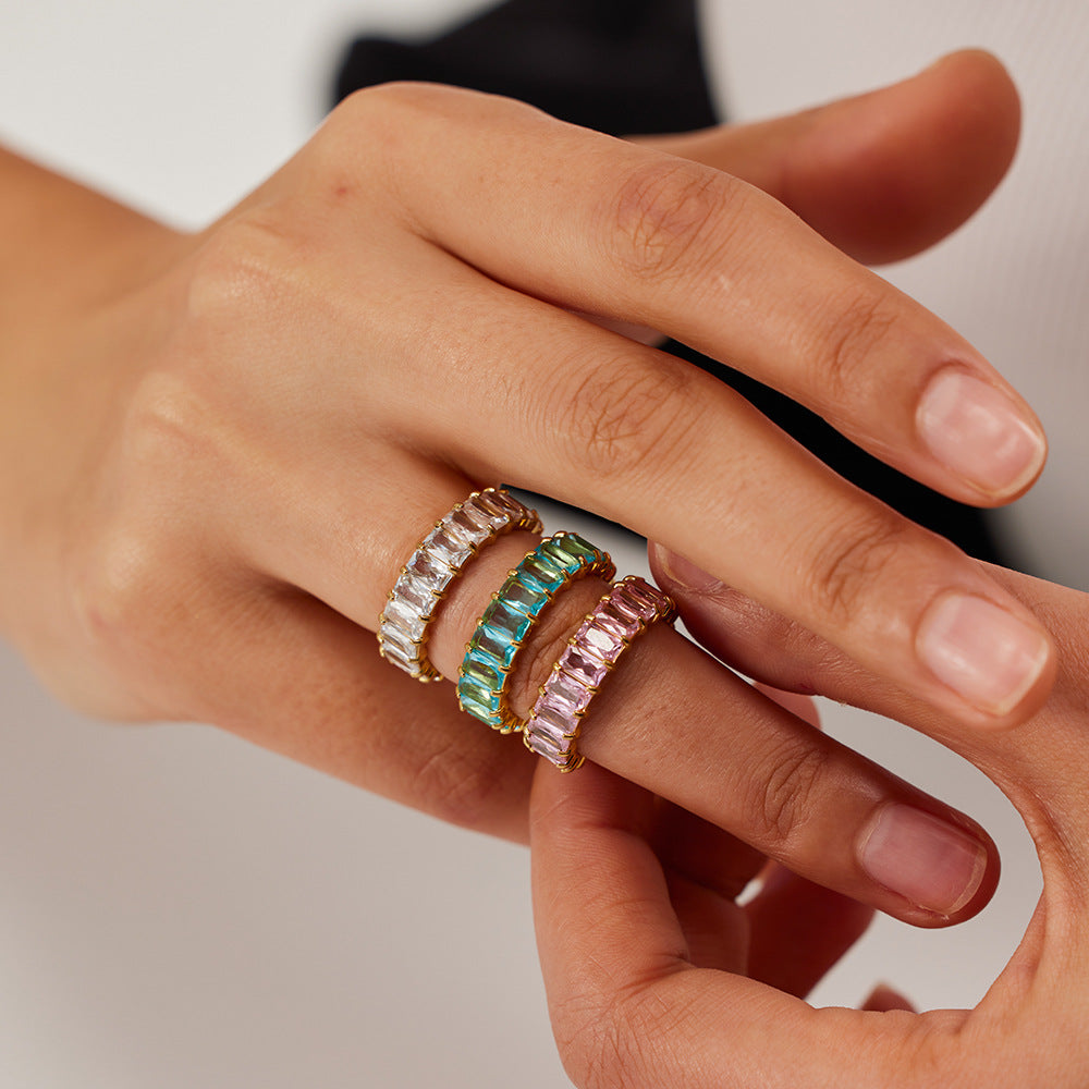 Anello geometrico minimalista placcato in acciaio inossidabile con intarsio di zirconi per donna