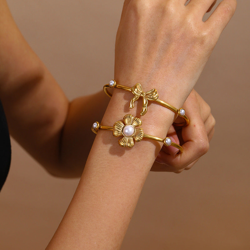 Vintage Sweet Gold Plated Stainless Steel Floral Pearl Open Cuff Bracelet for Women