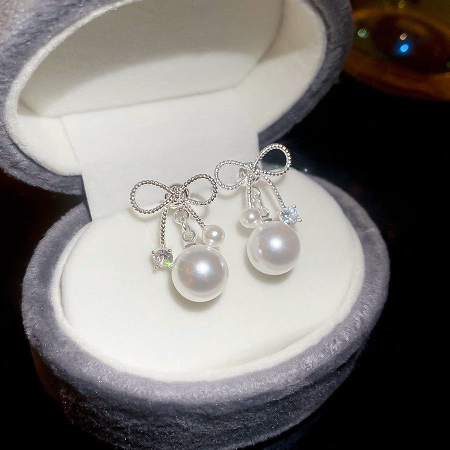 Aretes Geométricos Minimalistas de Cobre con Acabado Chapado para Mujer Pendientes Modernos y Versátiles