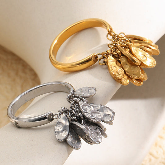 Anello da donna in acciaio inossidabile placcato oro 18 carati con trama martellata geometrica minimalista