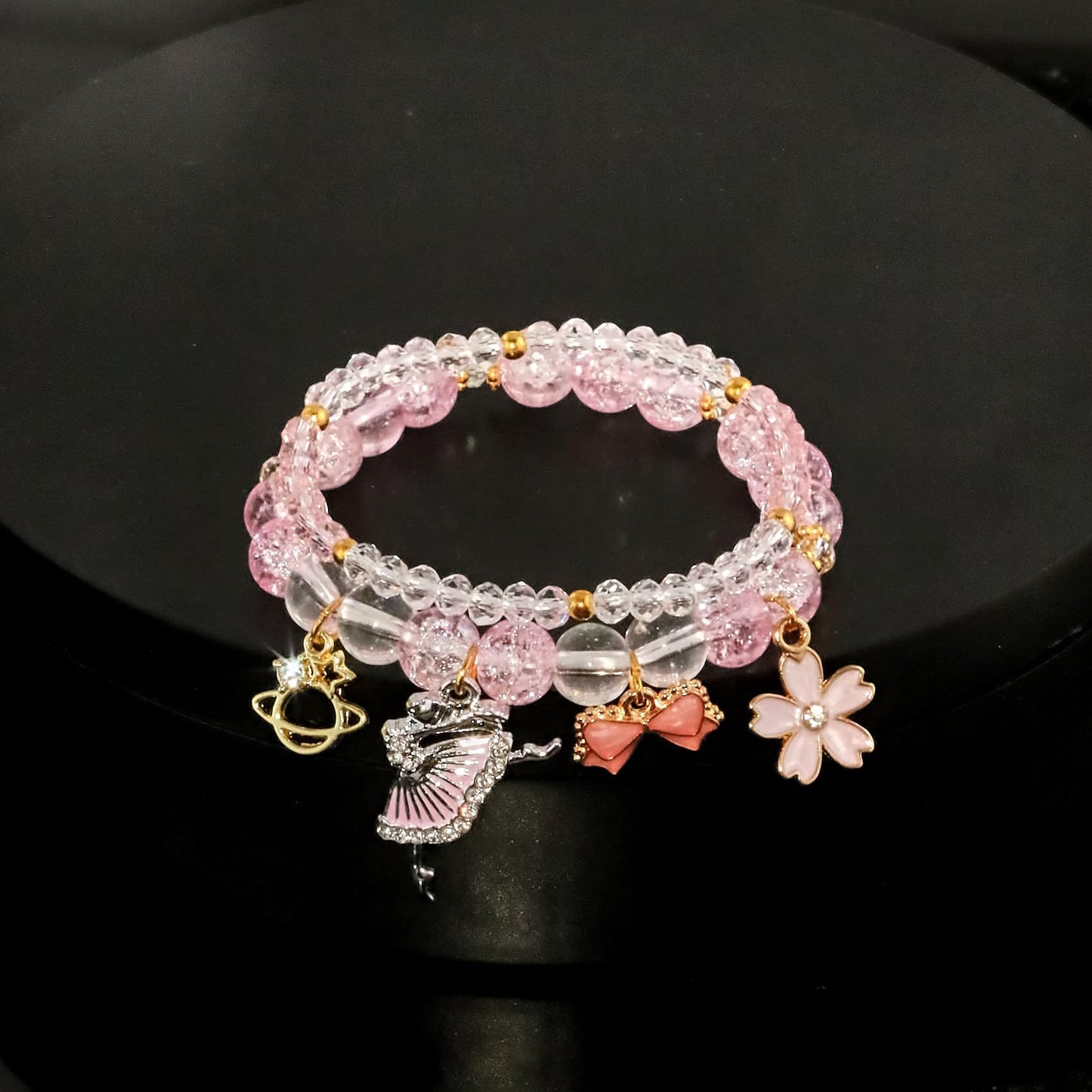 Sweet Minimalist Glass Beaded Bracelet with Cartoon Rabbit Design for Women