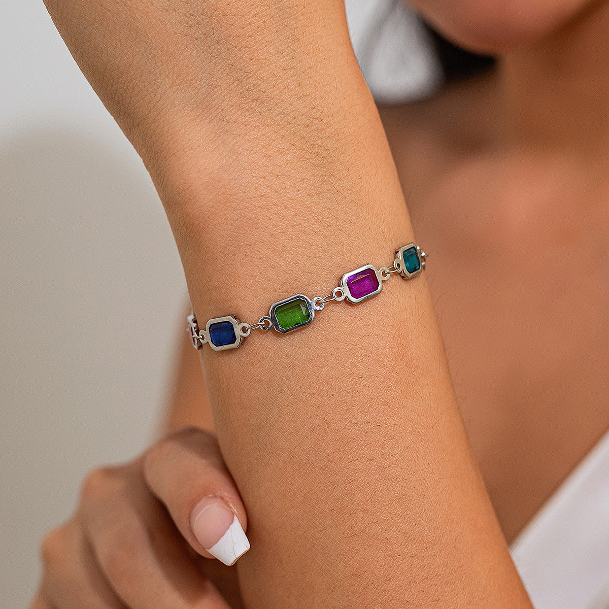 Collana Pendente Vintage a Cuore con Strass e Design Geometrico da Donna