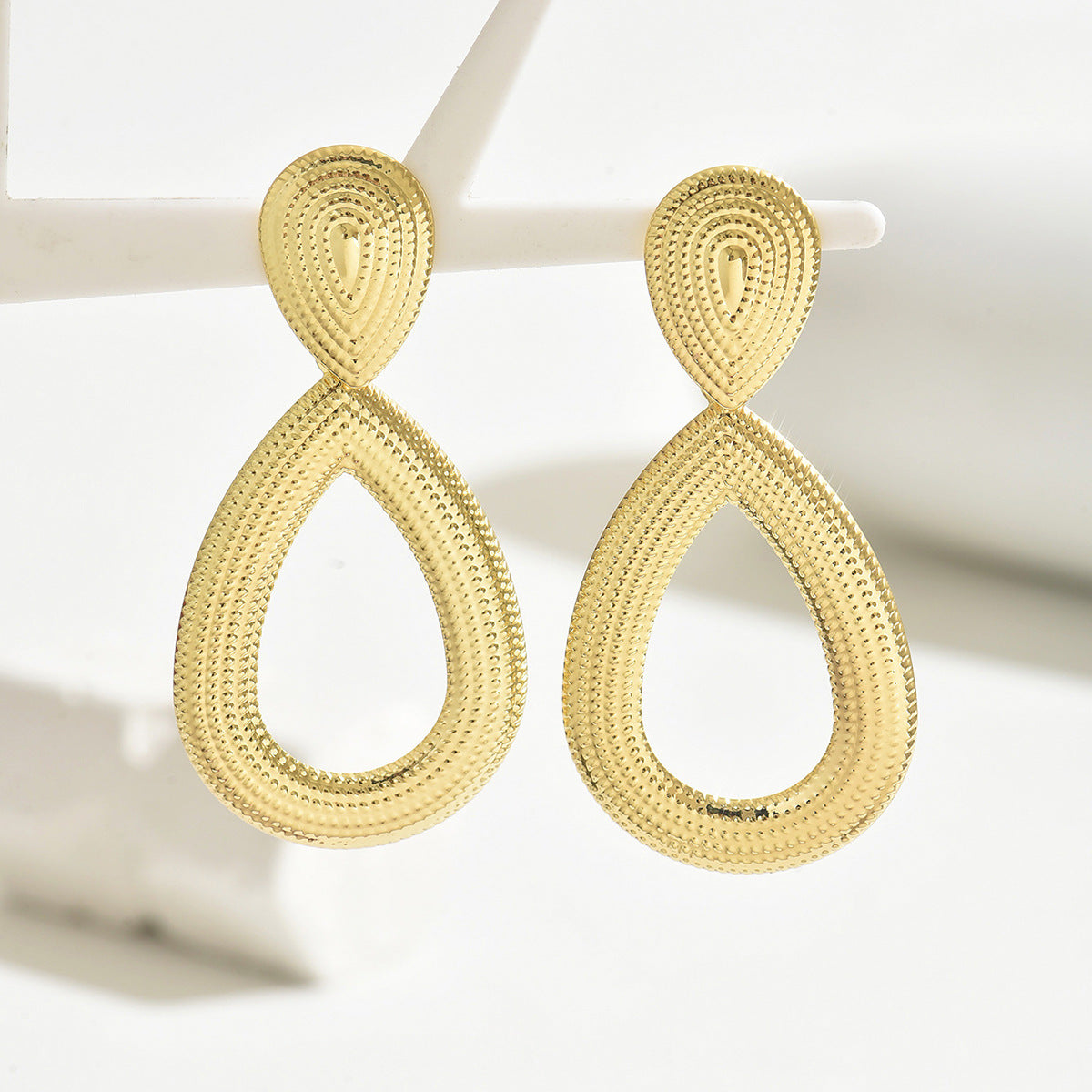 Pendientes Geométricos en Forma de Gota, Minimalistas y Modernos, de Aleación con Acabado Galvanizado para Mujer