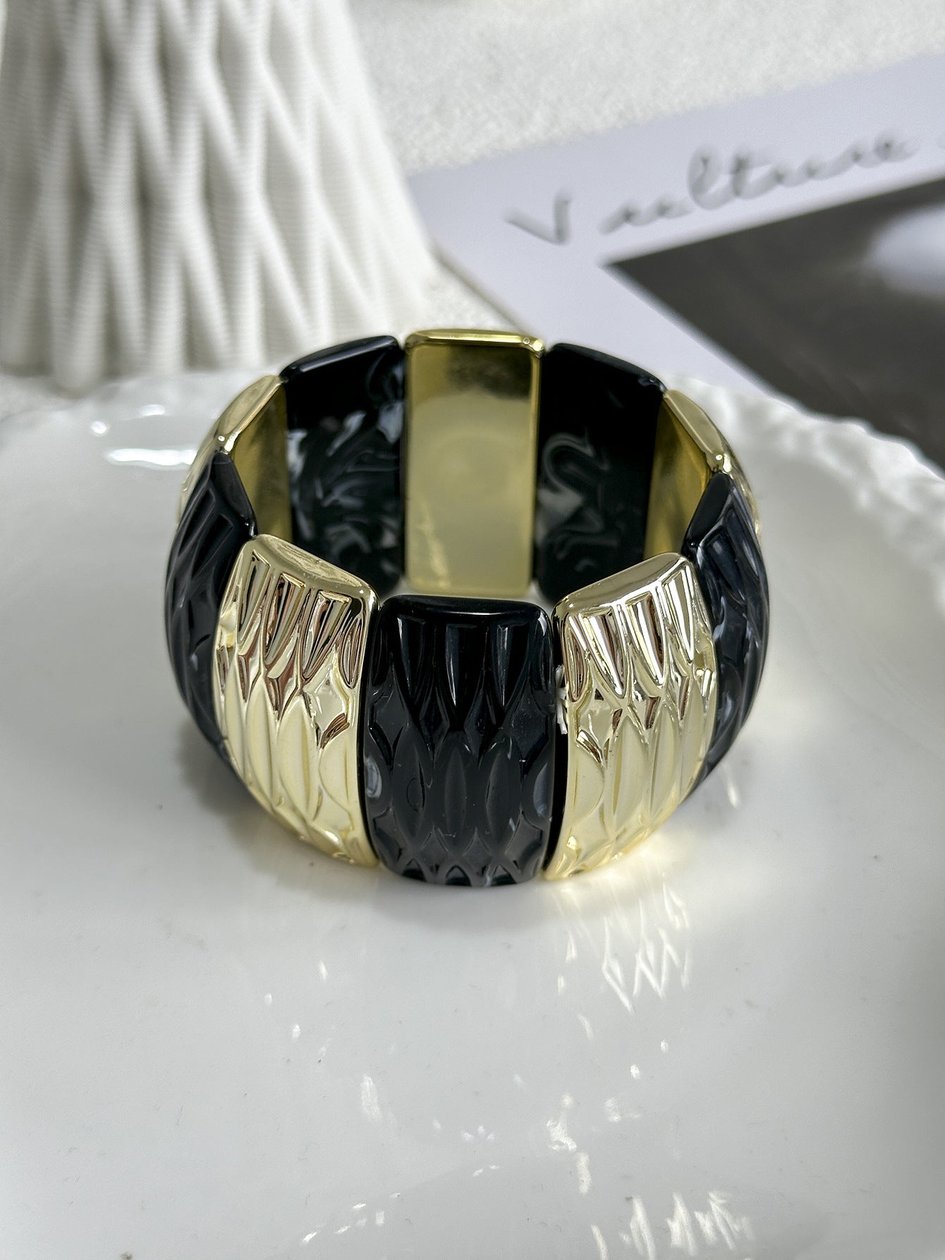 Vintage Geometric Enamel Plated Alloy Bracelet for Women