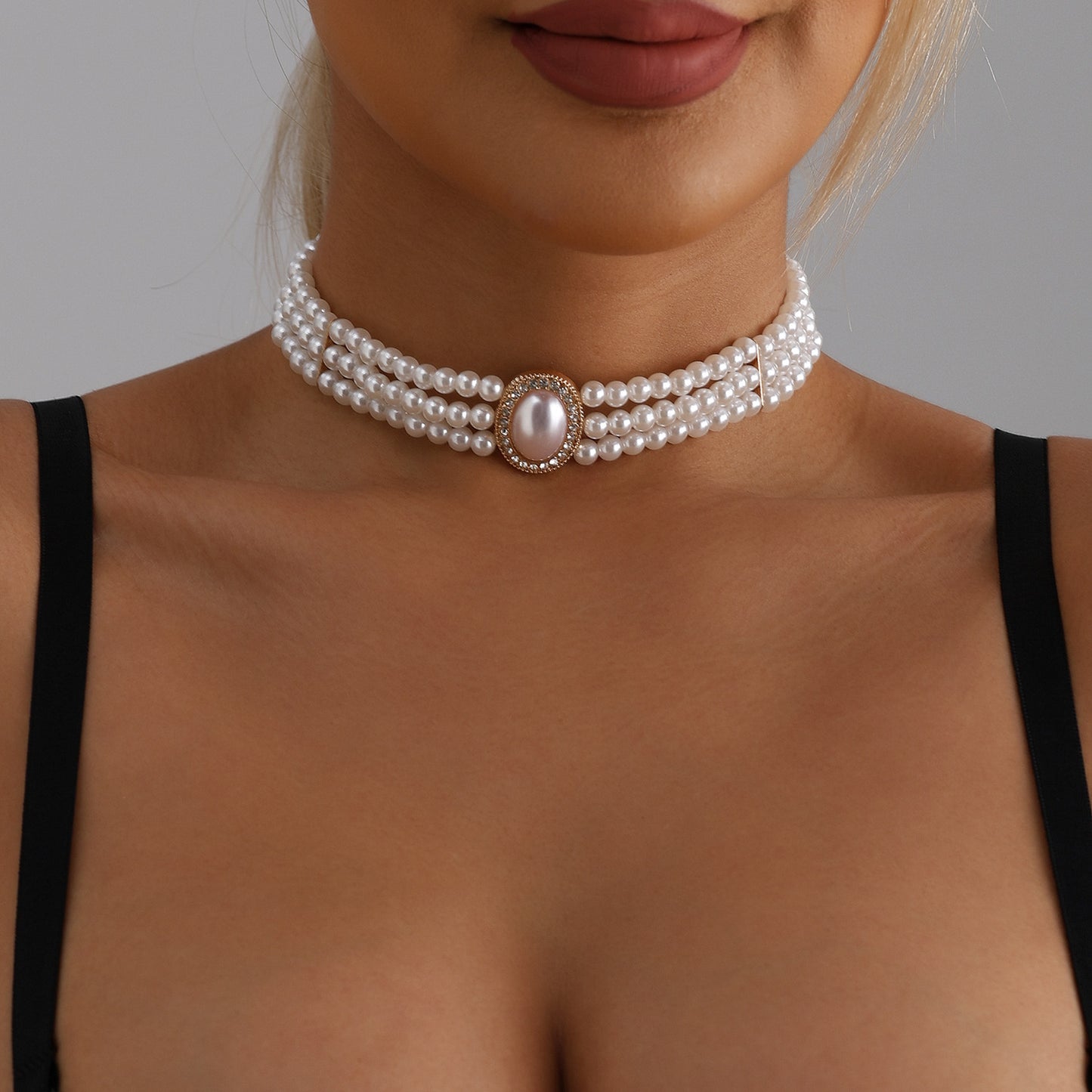 Minimalist Baroque-Inspired Alloy Pendant Necklace with Plated Finish for Women, Three-Layer Clavicle Chain