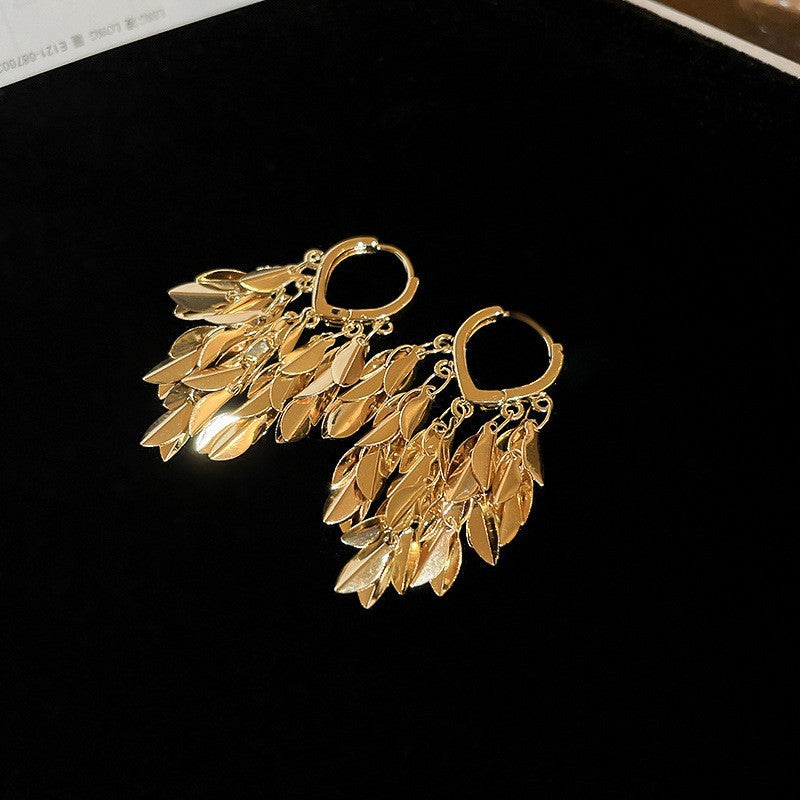 Orecchini a perno geometrici minimalisti in metallo con finitura placcata da donna, gioielli per l'orecchio lussuosi, alla moda e versatili per tutti i giorni