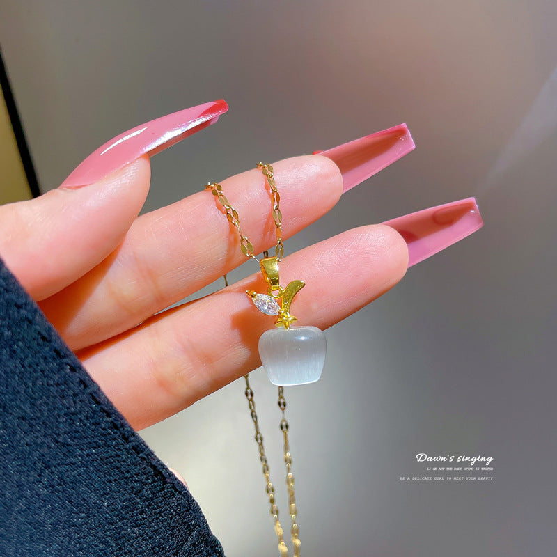 Collana Pendente a Occhio di Gatto Minimalista di Lusso in Acciaio al Titanio con Micro-Incastonatura a Pavé a Forma di Mela per Donna, Catena Clavicolare con Design Geometrico