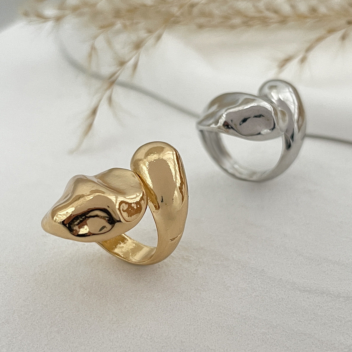 Minimalist Geometric Irregular Snake Shape Zinc Alloy Plated Ring Set for Women