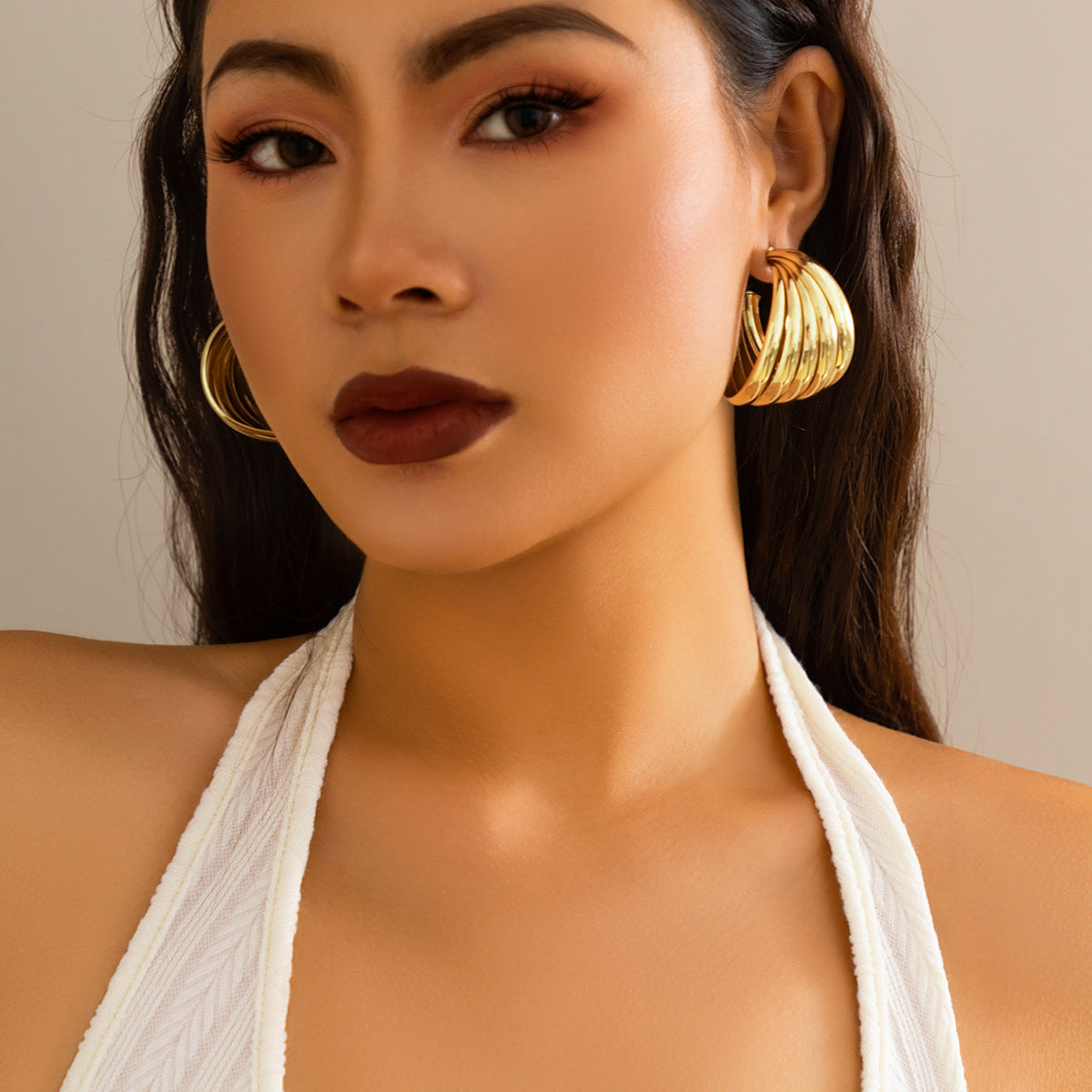 Pendientes Colgantes con Forma de Concha Estilo Vintage para Mujer con Detalles Completos de Diamantes de Imitación, Diseño de Flecos Colgantes, Construcción de Metal Galvanizado