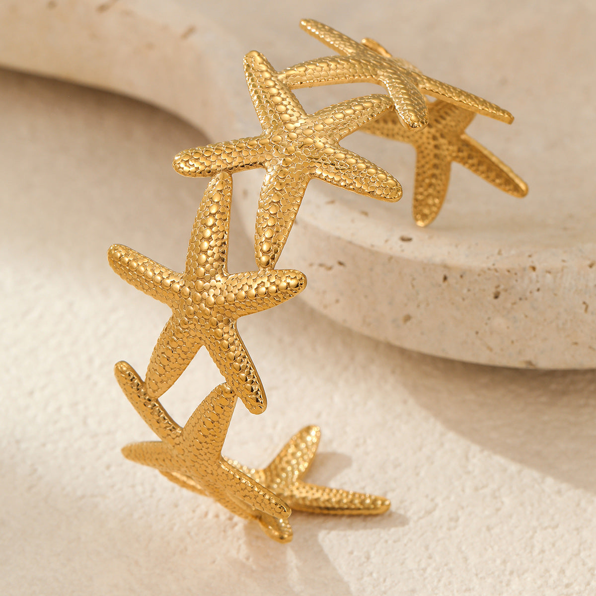 Elegante Bracciale da Donna a Stella Marina in Acciaio Inossidabile con Finitura Placcata, Design Geometrico, Accessorio alla Moda