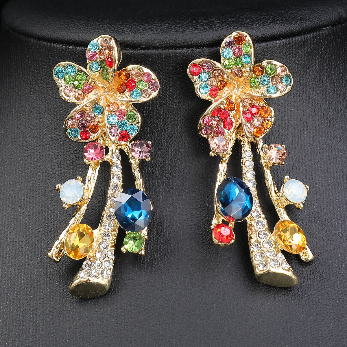 Set collana e orecchini oversize etnici floreali da donna, ciondolo in lega con strass intarsiati, catena a serpente in stile vintage