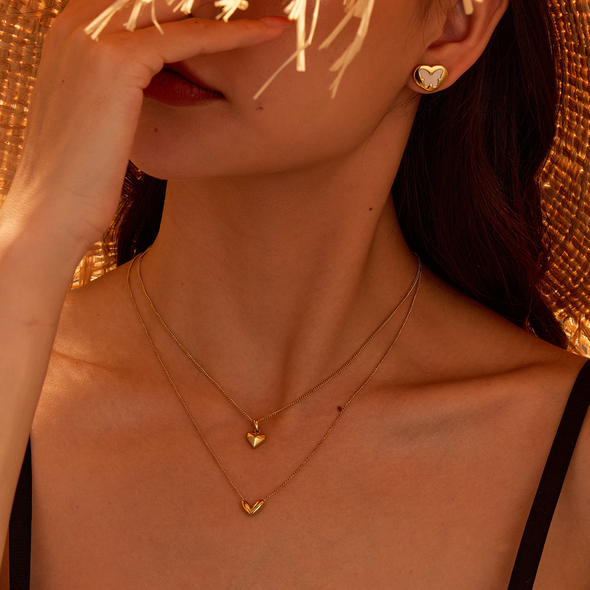 Collar con Colgante Minimalista de Acero Inoxidable en Forma de Corazón con Acabado Chapado para Mujer