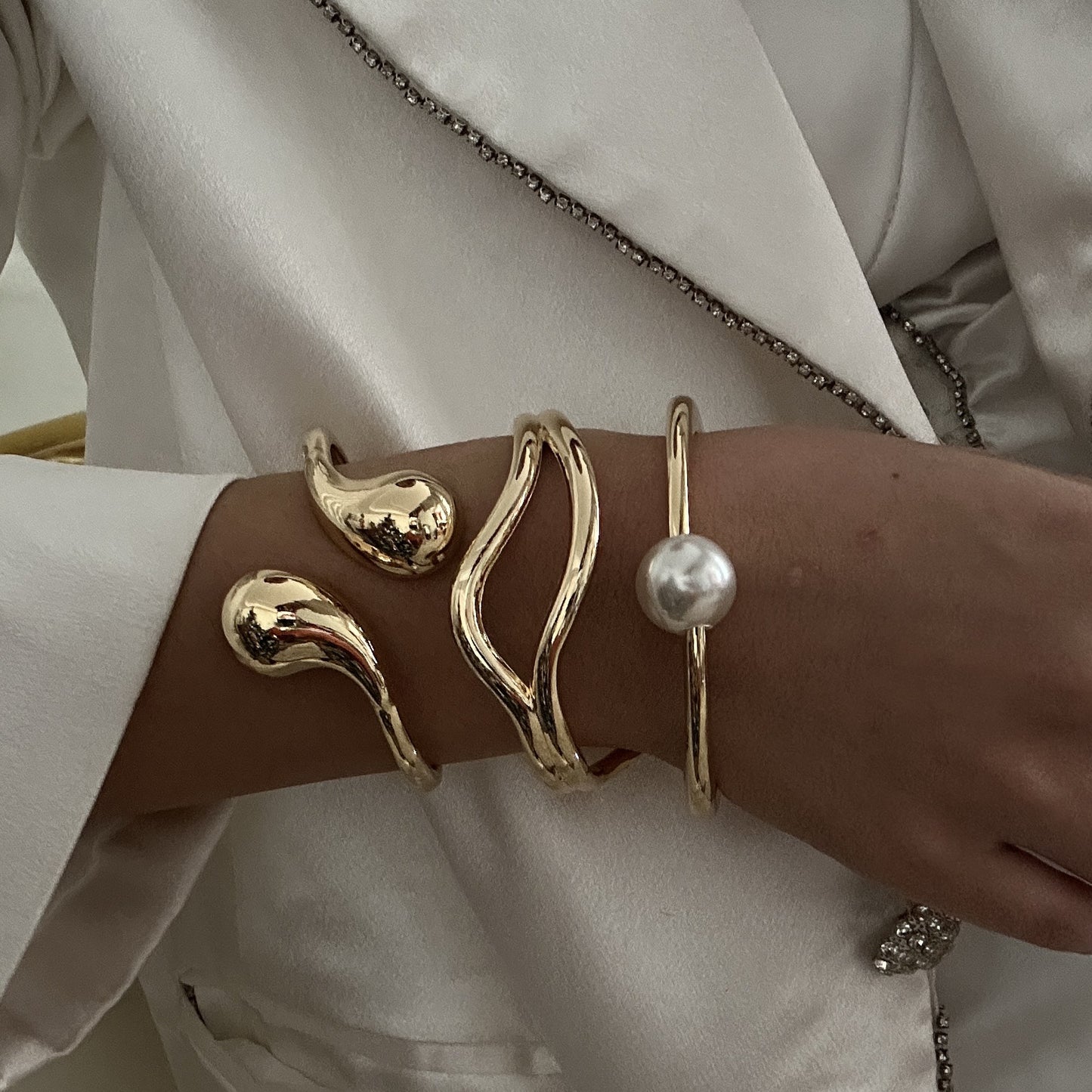 Luxury Gold Plated Alloy Teardrop Geometric Bracelet