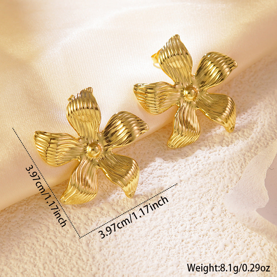 Vintage Elegant Floral Stainless Steel Plated Pearl Stud Earrings