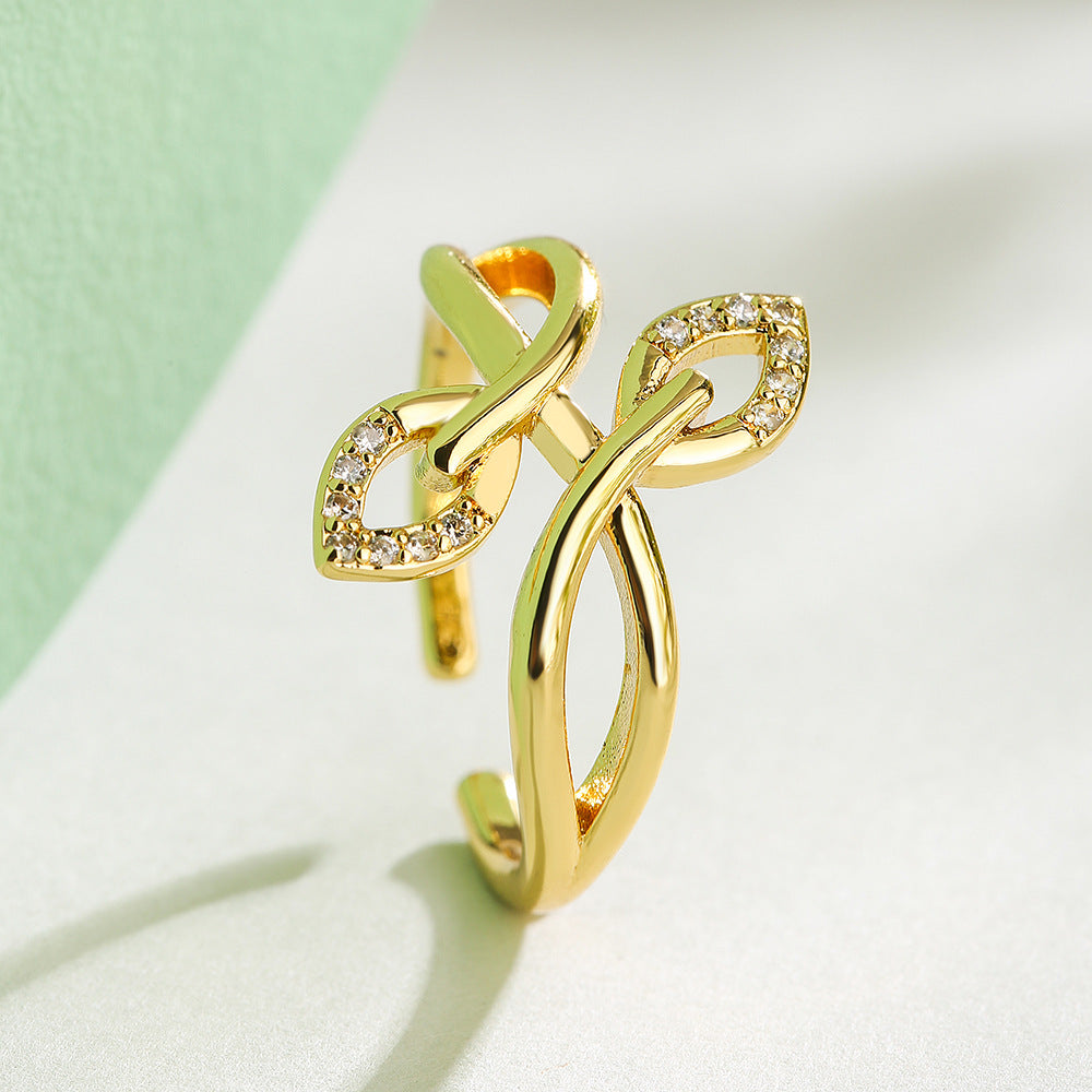 Minimalist Leaf-Shaped Ring for Women Made of Brass with 18K Gold Plating and Micro-Paved Zirconia