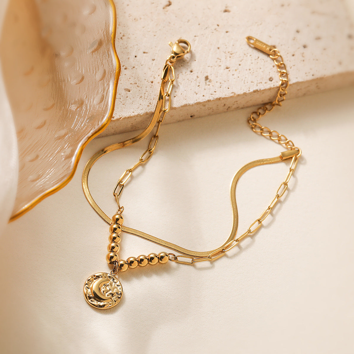 Braccialetto geometrico minimalista in acciaio inossidabile da donna con placcatura in oro 18 carati, design a doppio strato impilabile