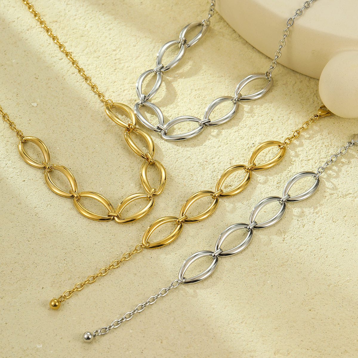 Conjunto de collar de acero inoxidable chapado con óvalos geométricos minimalistas para mujer