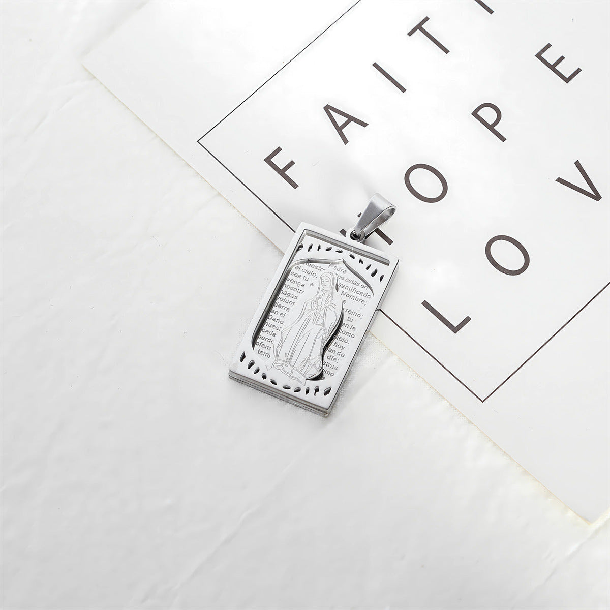 Minimalist Square Medal Pendant Necklace for Men and Women in Stainless Steel with Titanium Steel Pendant and Electroplated Finish