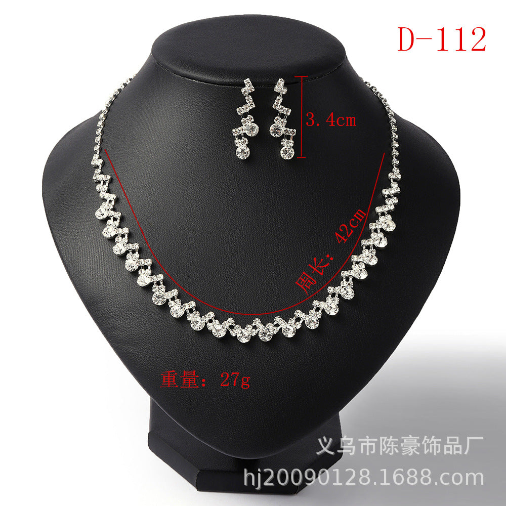 Fashionable Water-Drop Pendant Necklace and Earrings Set for Women with Rhinestone Inlay in Alloy, Wavy Chain Style
