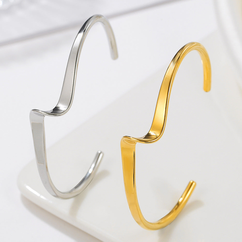 Minimalist Wave Pattern Stainless Steel Bracelet for Women with Geometric Design and Plated Finish
