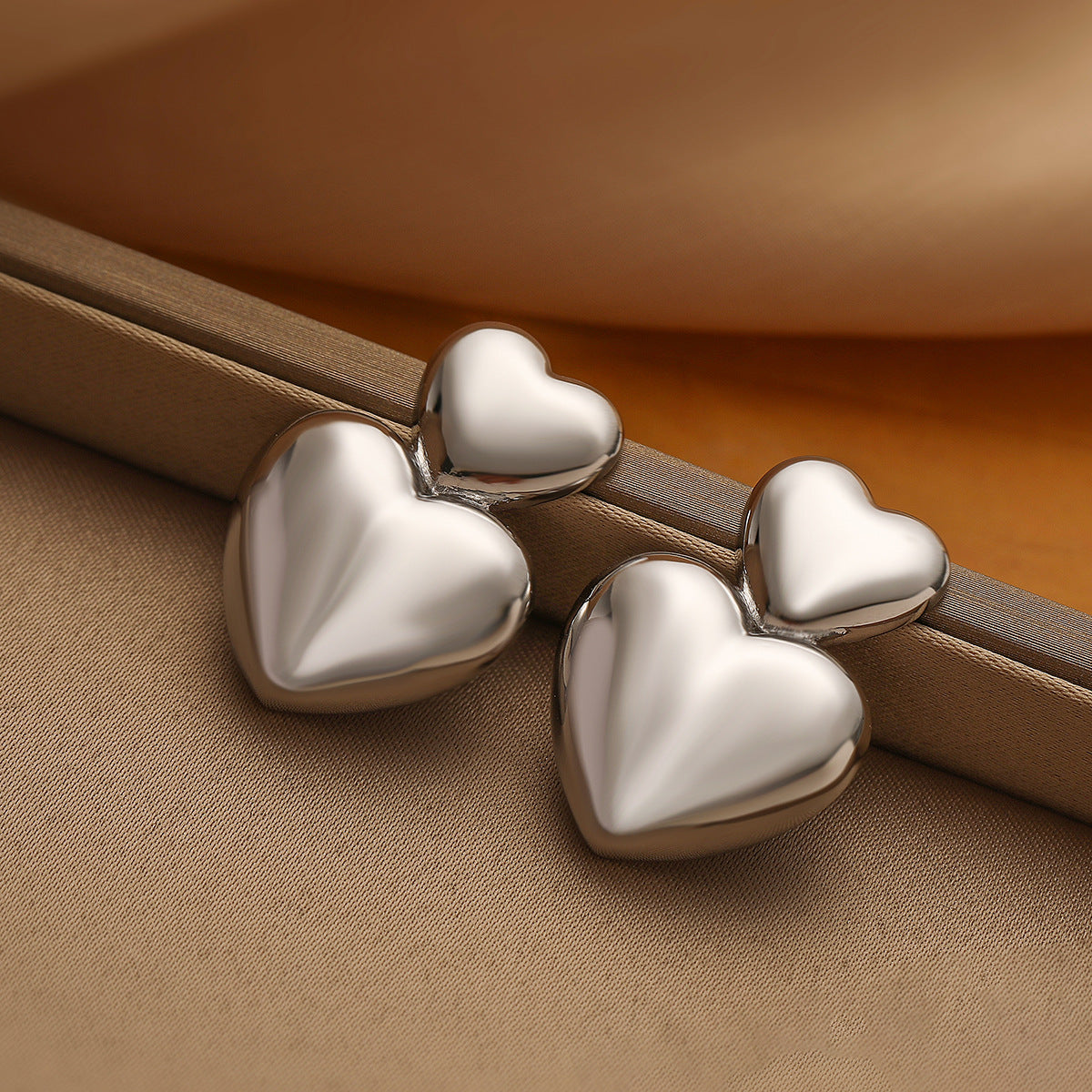 Minimalist Geometric Heart-Shaped Copper Earrings with Gold Plating for Women