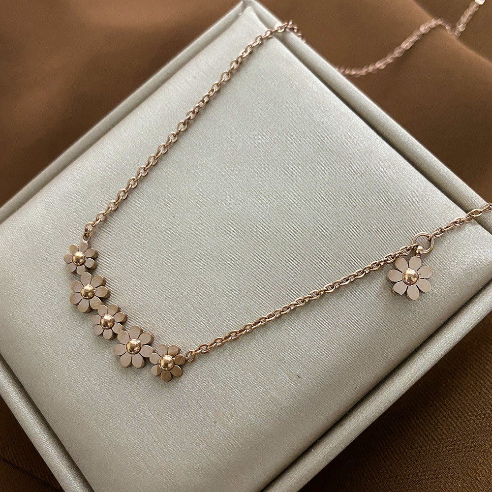 Minimalist Animal-Shaped Titanium Steel Clavicle Necklace for Women with Electroplated Finish and Irregular Design