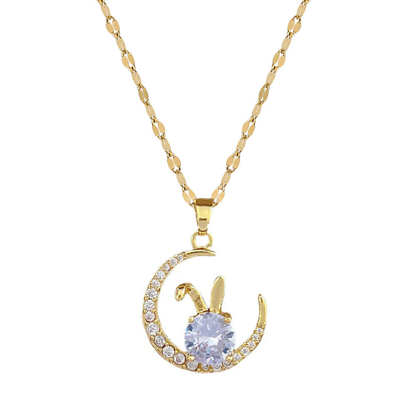Collana con Pendente a Forma di Luna da Donna in Acciaio al Titanio con Intarsio di Strass, Finitura Placcata, Delicata Catena alla Clavicola