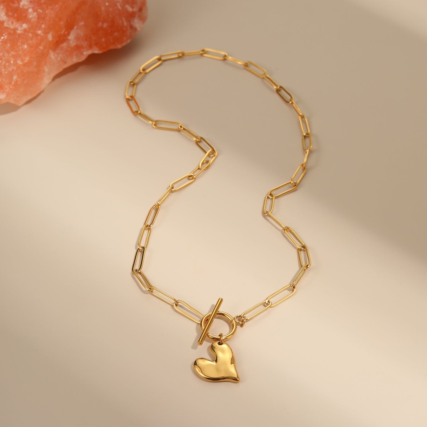 Collana da donna in acciaio inossidabile placcato oro 18 carati a forma di cuore irregolare alla moda