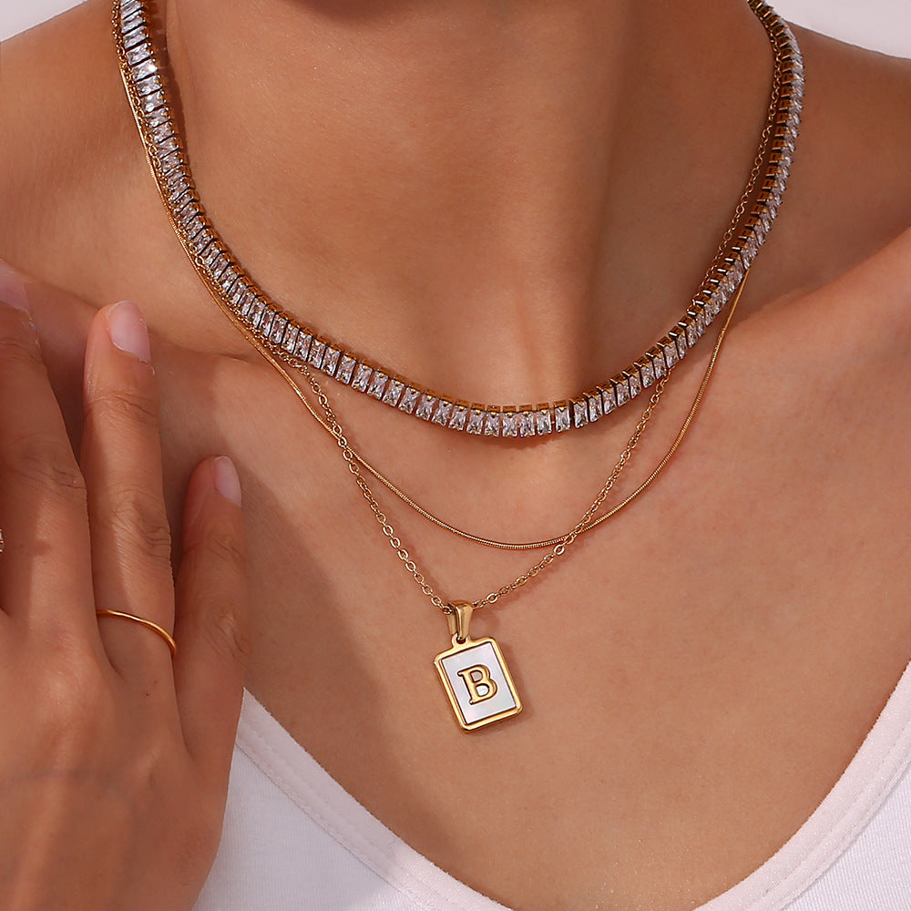 Set Collana con Pendente Geometrico Minimalista e Zirconi su Catena in Acciaio Inox da Donna