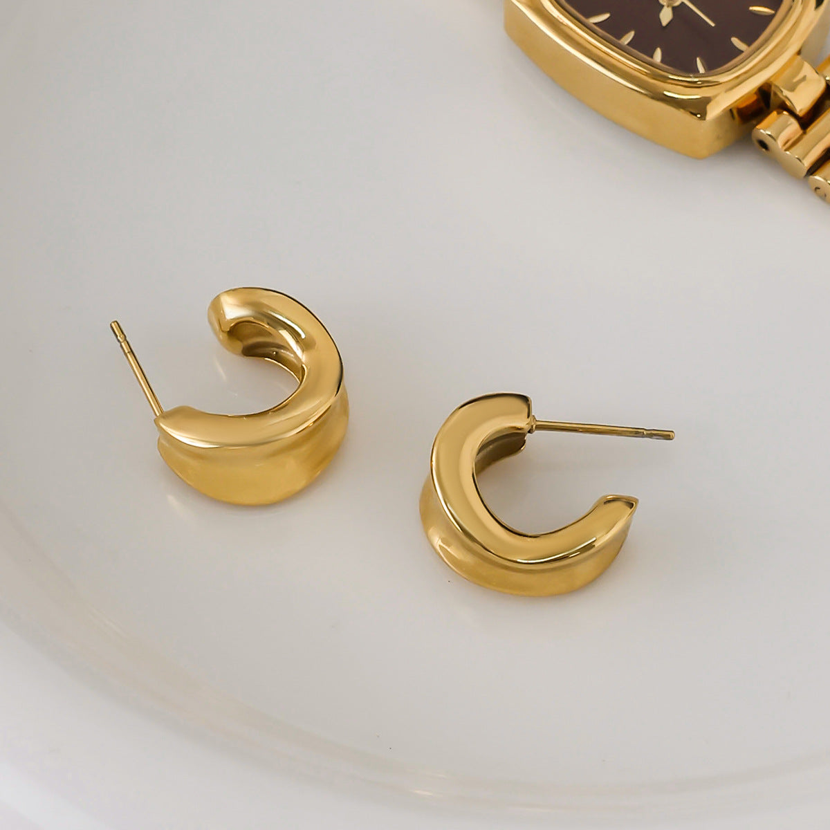 Pendientes de Acero Inoxidable Geométricos Chapados en Oro para Mujer con un Atractivo Minimalista de Lujo
