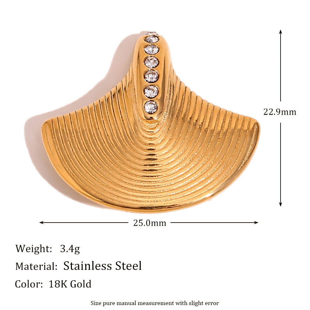 Geometric Heart-Shaped Stainless Steel Brooch with 18K Gold Plating and Oval Textured Surface