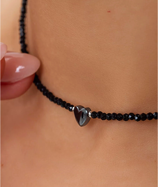 Minimalist Heart-Shaped Alloy Pendant Necklace with Crystal Glass Beads and Black Onyx Accents on Delicate Clavicle Chain