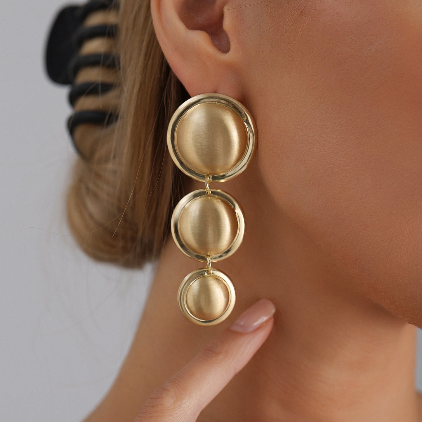 Vintage Geometric Round Zinc Alloy Electroplated Stud Earrings for Women with Stainless Steel Posts