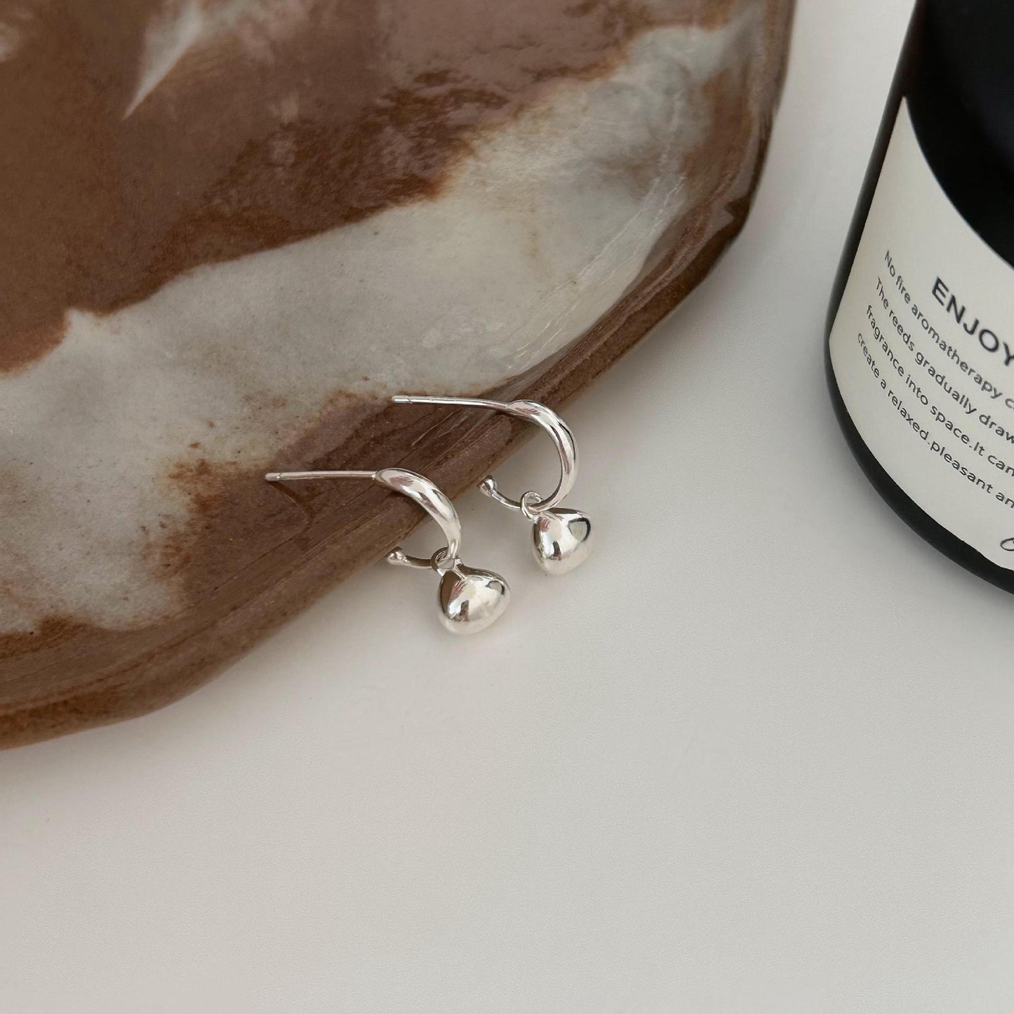 Orecchini a perno dolci e minimalisti in argento sterling 925 a forma di goccia con intarsio di perle