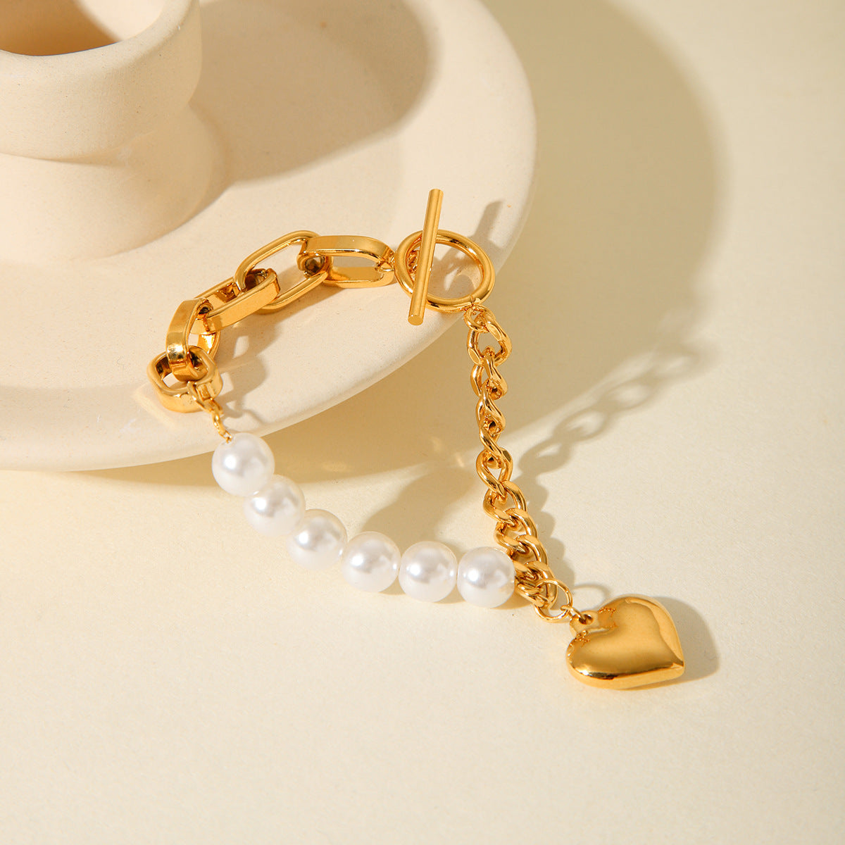 Ins Style Heart Shaped Stainless Steel Bracelet with Titanium Steel Accents and Plated Finish for Women