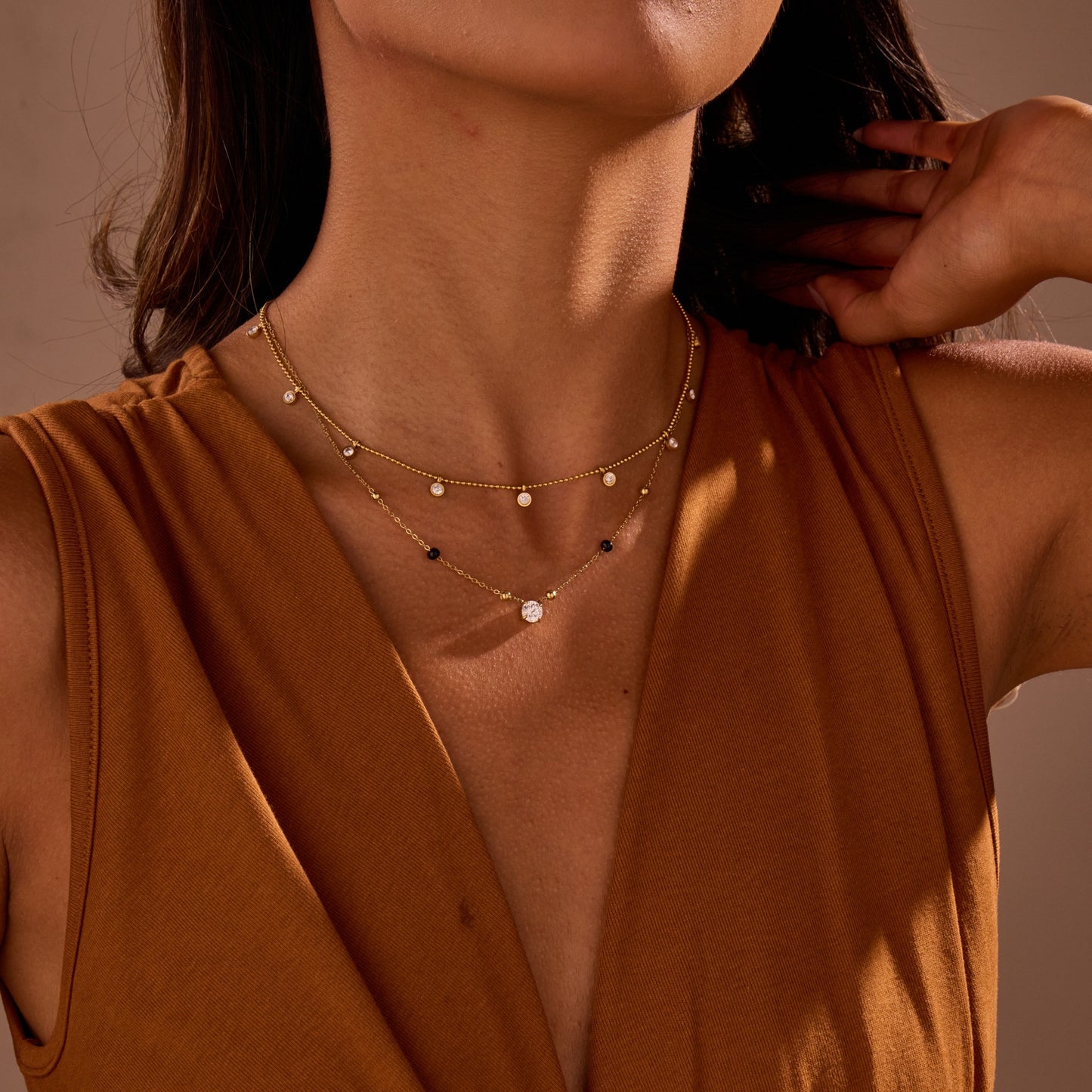 Collana geometrica in acciaio inossidabile con intarsio in zircone placcato per donna, catena alla clavicola alla moda