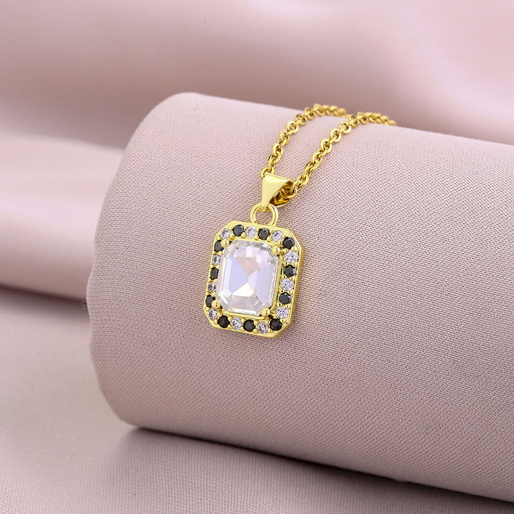 Collar de moda con colgante cuadrado geométrico de cobre chapado en oro de 18 quilates con circonitas micropavé y cadena de titanio en forma de O para mujer