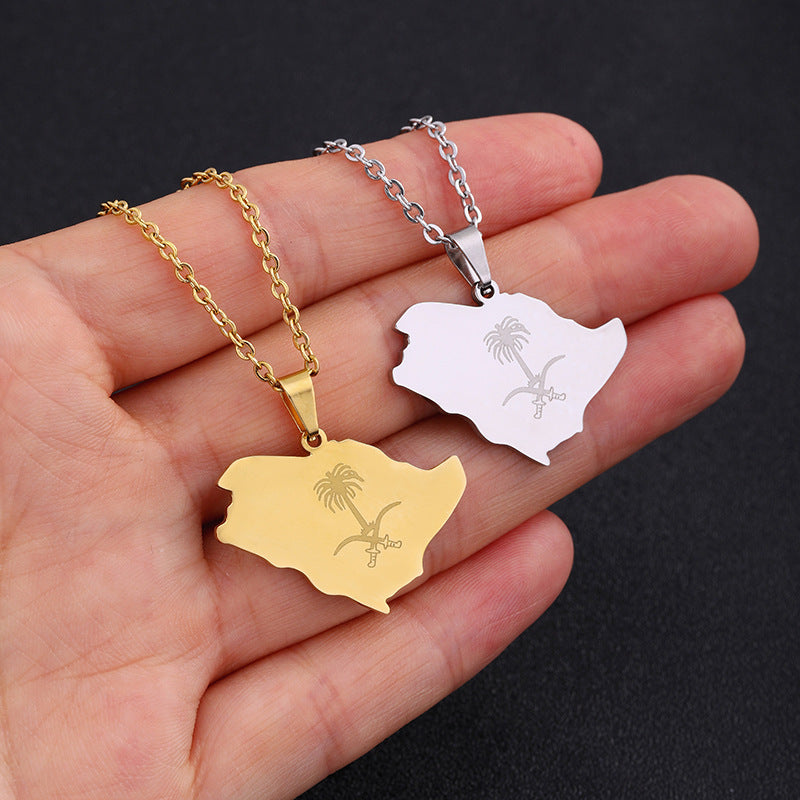 Collana Etnica Geometrica con Ciondolo in Acciaio Inossidabile, Charms in Acciaio al Titanio e Finitura Galvanica su Catena a Maglie O-Ring