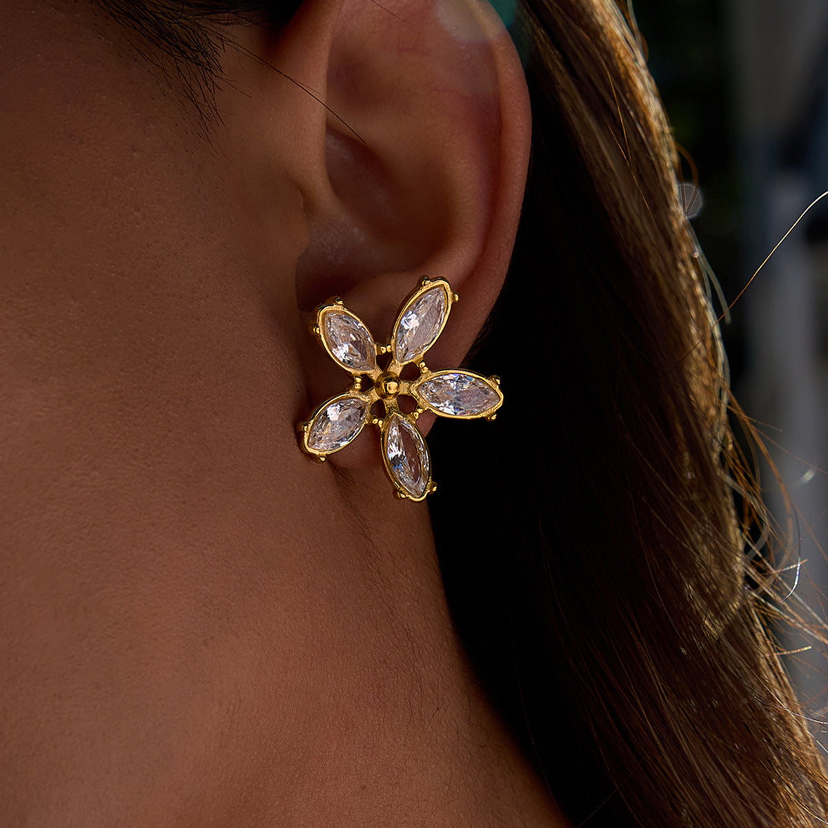 Orecchini a Perno da Donna in Acciaio Inossidabile Geometrici Floreali Minimalisti con Intarsio di Strass