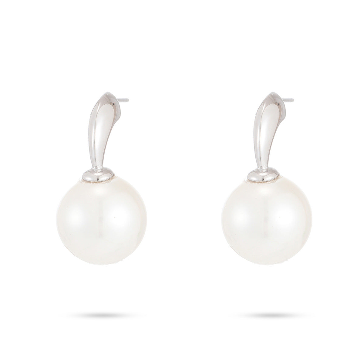 Pendientes de Perlas de Agua Dulce y Acero Titanio Estilo Vintage Francés Elegante para Mujer con Acabado Chapado