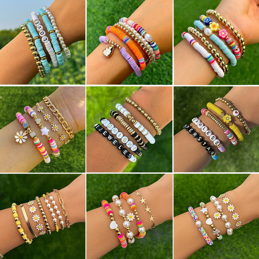 Set di bracciali da donna in perline di perle Bohemian Daisy con design floreale e geometrico