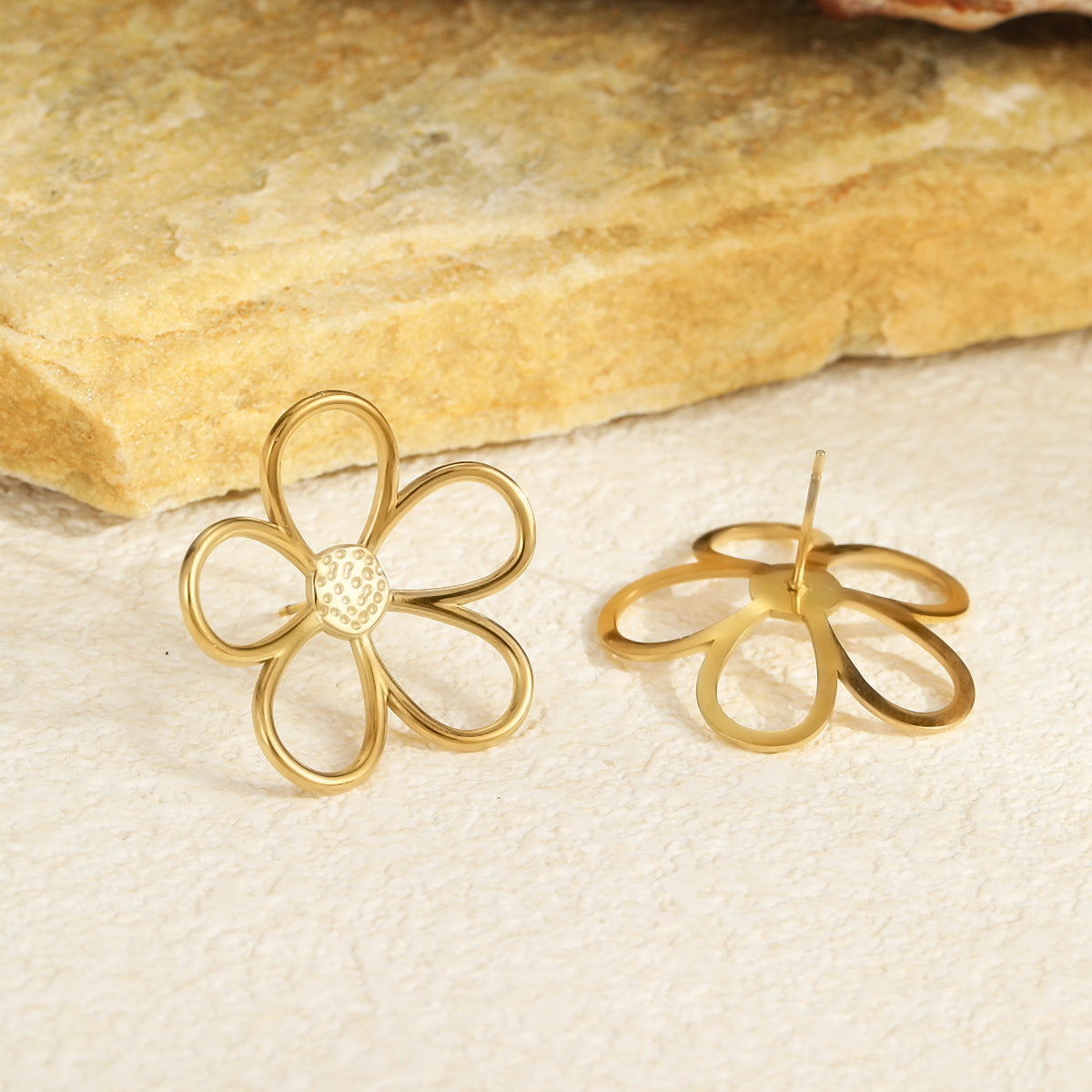 Orecchini da donna in acciaio inossidabile placcati oro 18 carati con motivi floreali e geometrici di tendenza