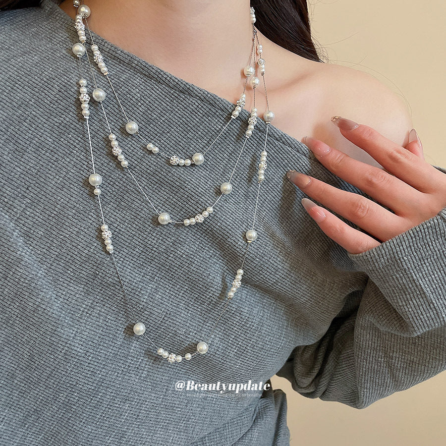 Elegante Collar de Perlas Geométrico Minimalista con Incrustaciones de Diamantes de Imitación para Mujer - Cadena Ligera para Suéter de Uso Diario