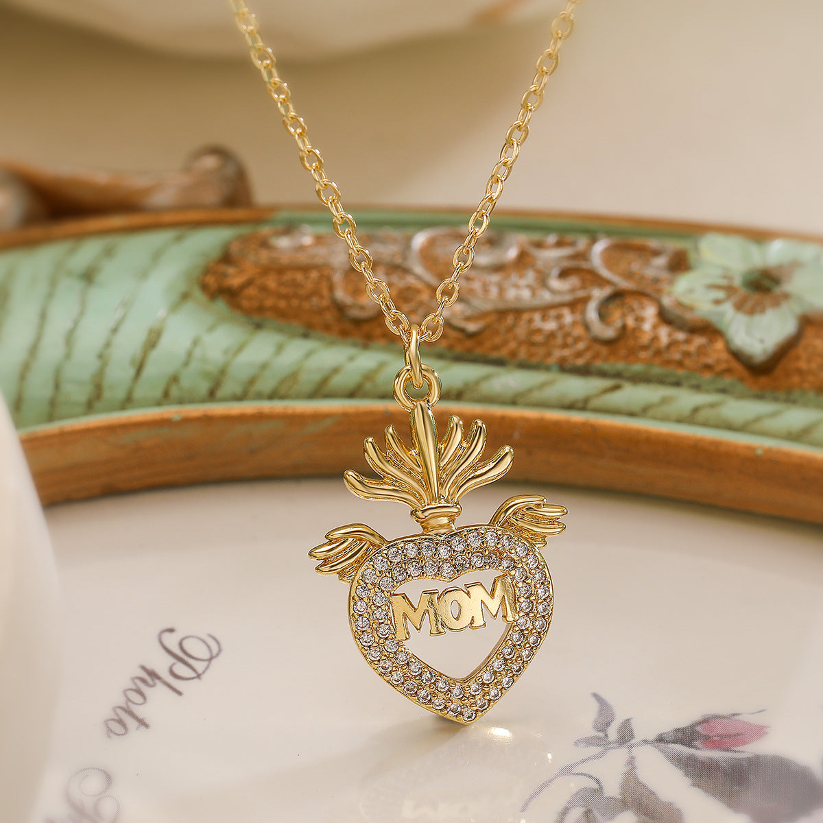 Collana con pendente a cuore minimalista in rame placcato oro vero e zirconi per donna