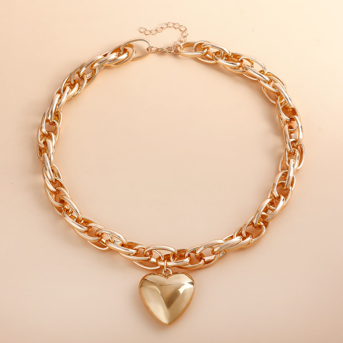 Minimalist Hollow-Out Oversized O-Link Necklace with Large Heart Pendant for Women