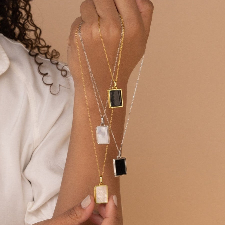 Collana Minimalista con Ciondolo a Conchiglia Geometrico con Chiusura Magnetica per Album Fotografico in Acciaio Inossidabile e Titanio