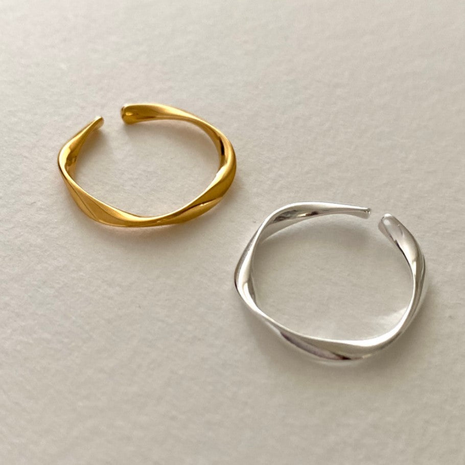 Anillo de Plata Esterlina S925 Geométrico Minimalista para Mujer con Banda Trenzada Lisa y Diseño de Líneas Limpias