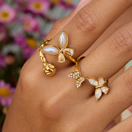 Anillo de acero inoxidable con forma de mariposa y baño para mujer, accesorio de moda de diseño geométrico con un toque minimalista de lujo